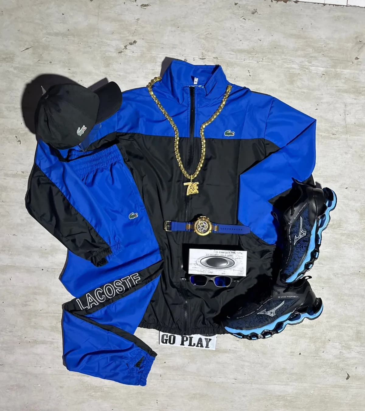 Conjunto corta-vento Lacoste azul royal e preto