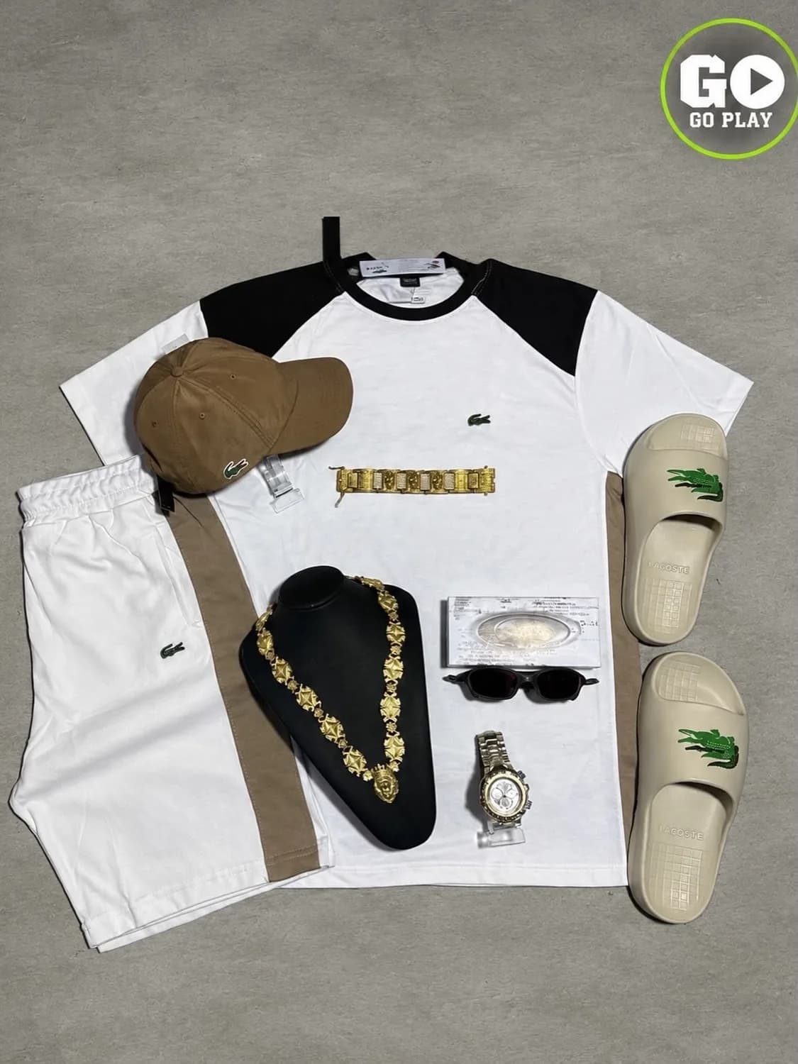 Conjunto Lacoste raglan, ângulo 1 de 3