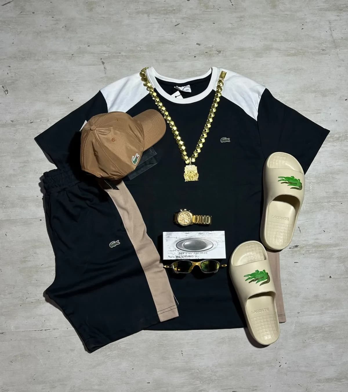 Conjunto Lacoste preto e caramelo